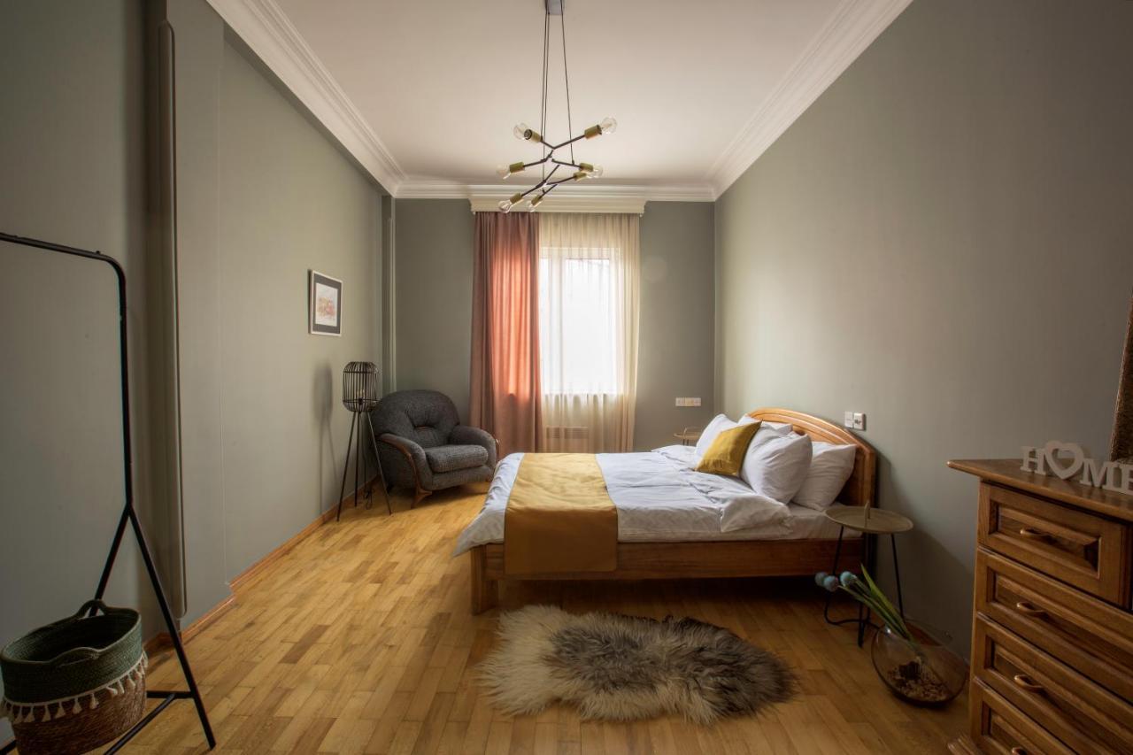 Hotelise I Our-Yard Apartment Єреван Екстер'єр фото
